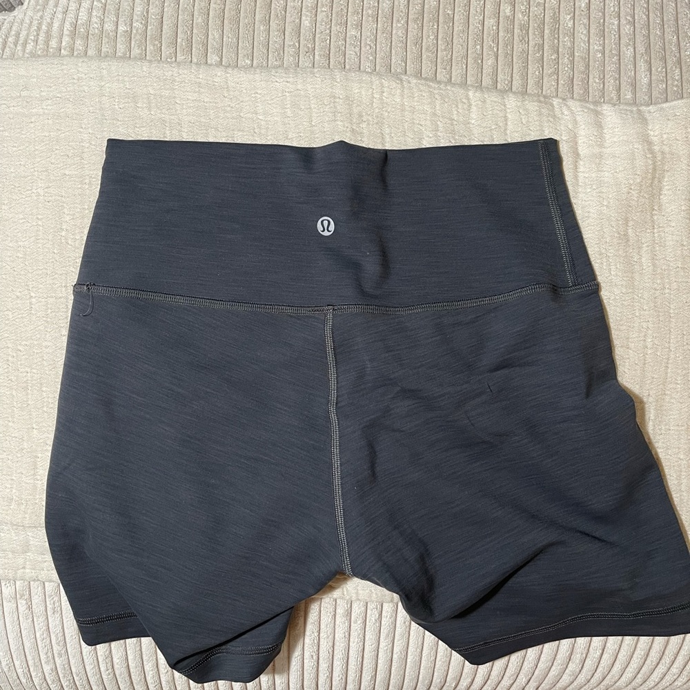 6 inch lululemon shorts